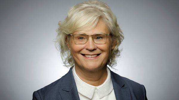 Christine Lambrechtsursa: twitter