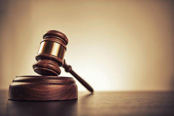 DNA a dispus urmărirea penală a mai multor angajaţi de la Primăria Vatra Moldoviţei într-un dosar de angajări fictive