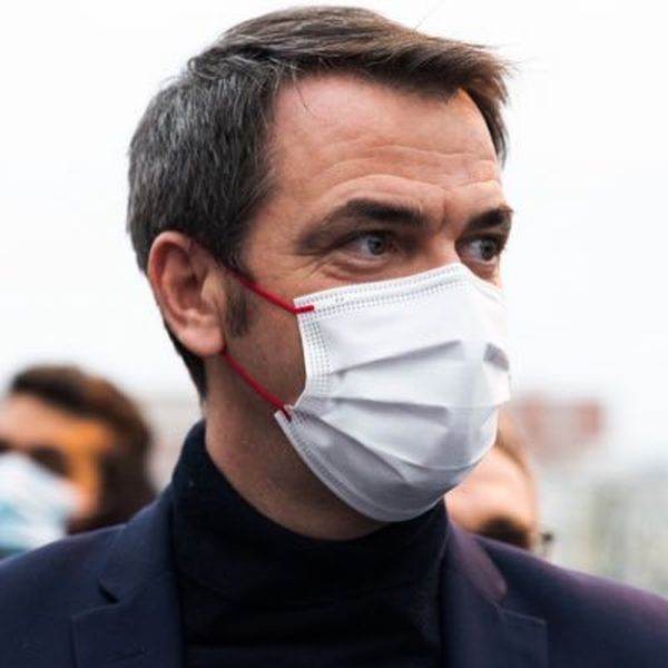 Ministrul Sănătăţii a fost vaccinat cu Moderna, după ce a primit prima doză de la AstraZeneca