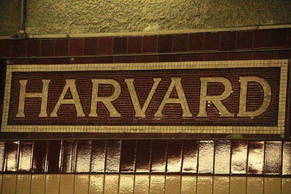 Universitatea Harvard le va cere studenţilor să fie vaccinaţi împotriva COVID