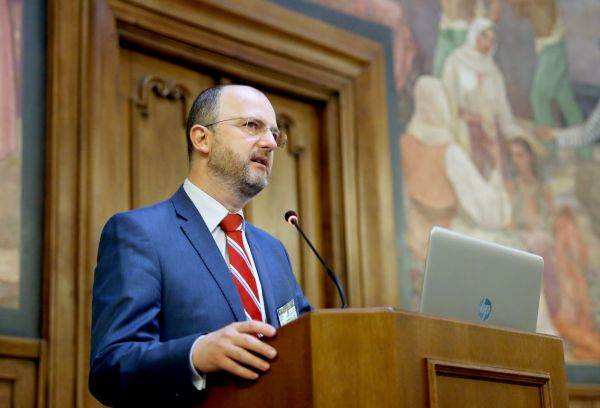 Anton Rog
