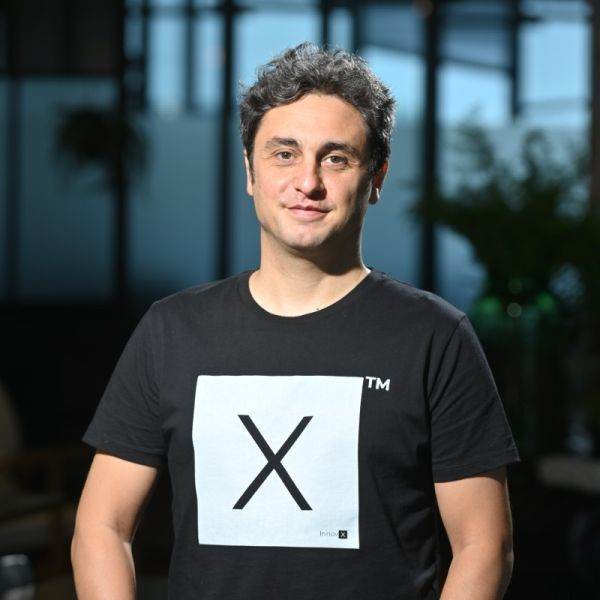 10 startup-uri din tehnologie, cu afaceri de peste 50.000 de euro, au devenit alumni ai Acceleratorului InnovX-BCR, în cadrul grupei Grinders