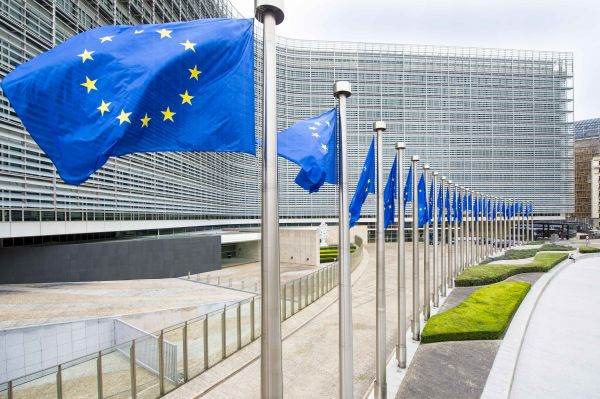 UE îşi deschide graniţele pentru persoanele vaccinate cu serurile aprobate în Europa
