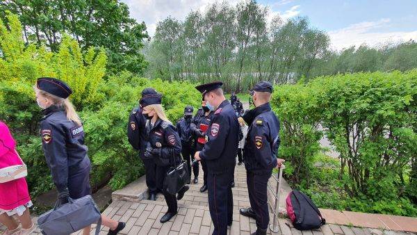 Poliţia rusă a întrerupt un forum al opoziţiei