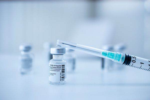 Ministerul Afacerilor Interne deschide 11 centre de vaccinare care aveau circuit închis