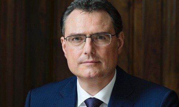 ''Nu sunt motive să renunţăm la cele mai scăzute dobânzi din lume''