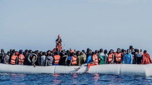 Parlamentul European sprijină o iniţiativă cetăţenească pentru o politică a UE privind migraţia 
