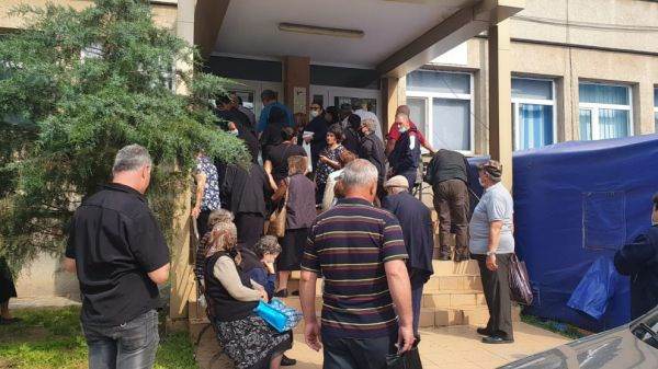  Un singur medic face munca pentru încă doi colegi - îngrijeşte 5.000 de bolnavi