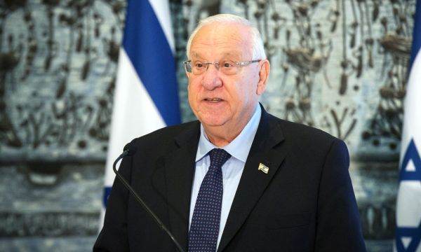 Preşedintele Israelului participă la ceremonia de comemorare a soldaţilor morţi în 2010 în accidentul aviatic din Munţii Bucegi