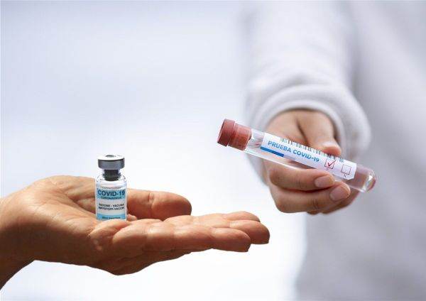 Adevăratele stimulente pentru vaccinare sunt ocolite de toată lumea