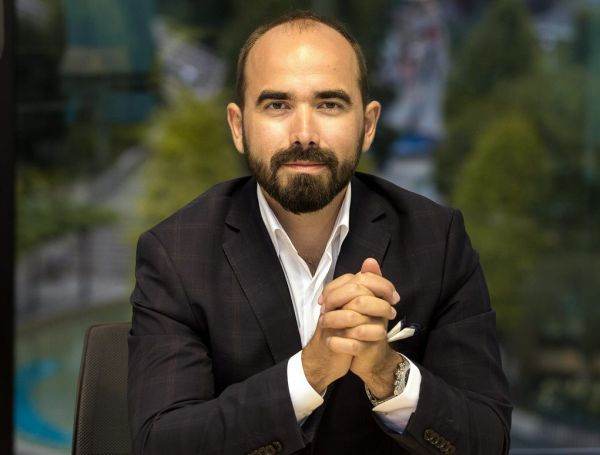 "Offline-ul şi online-ul devin interdependente"