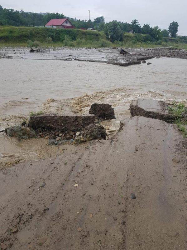 Bilanţul ploilor la Buzău: trei comune, afectate de inundaţii