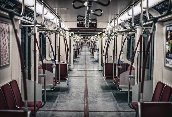 Şefii Metrorex cer în instanţă ca 5.500 de angajaţi să nu mai primească salarii majorate