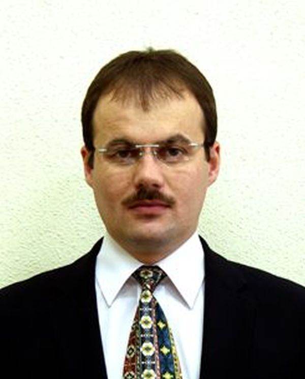 Candidatul pentru Avocatul Poporului s-a pensionat la 49 de ani şi are 10.000 de lei pe lună