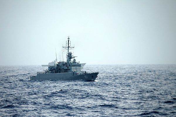Rusia acuză Marea Britanie şi Statele Unite că incită la conflict în Marea Neagră