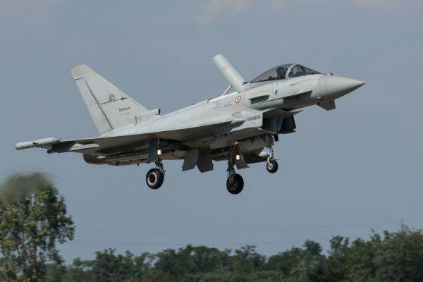 Airbus se oferă să asambleze avionul Eurofighter în Elveţia
