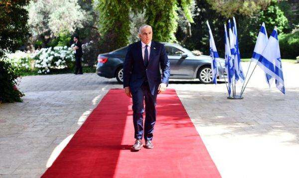 Şeful diplomaţiei israeliene Yair Lapid, în vizită istorică în Emiratele Arabe Unite