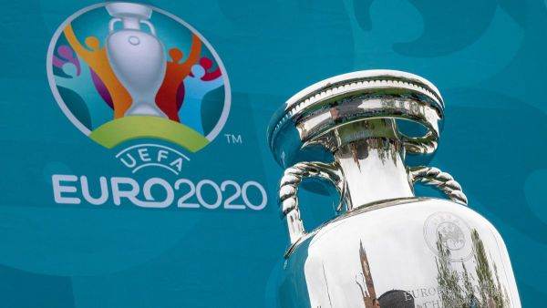 EURO 2020: Sferturi cu dueluri tari şi restricţii de călătorie