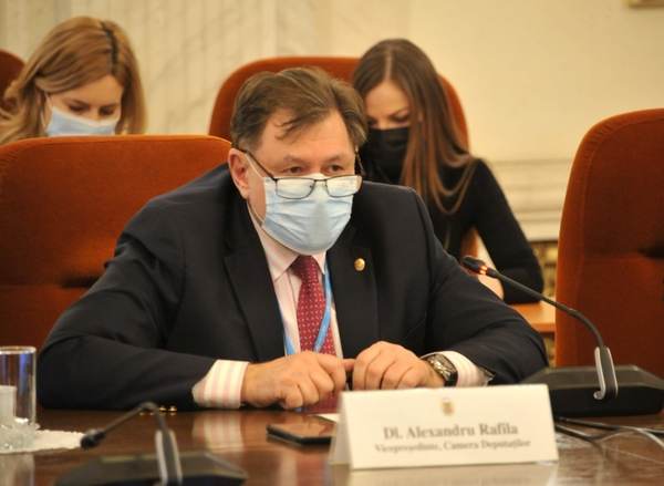''Persoanele care au avut COVID, dar sunt nevaccinate, se pot infecta cu tulpina indiană''