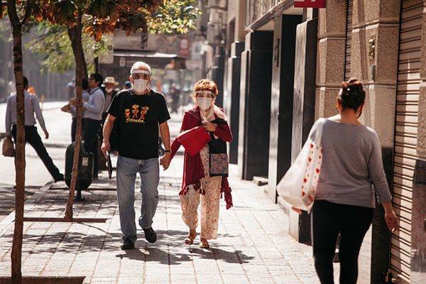 Restricţii relaxate în Chile, unde 73% din populaţie a fost vaccinată