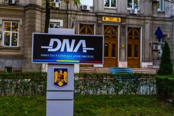 Şeful IPJ Prahova, Marian Iorga, a fost pus sub urmărire penală pentru luare de mită