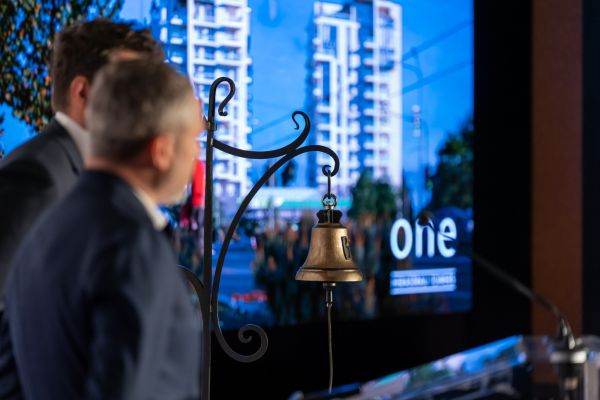 Acţiunile One United încheie prima zi de tranzacţionare la 1,99 lei/titlu