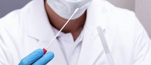 Franţa cere test anti-COVID-19 pentru călătorii nevaccinaţi care revin din Spania şi Portugalia