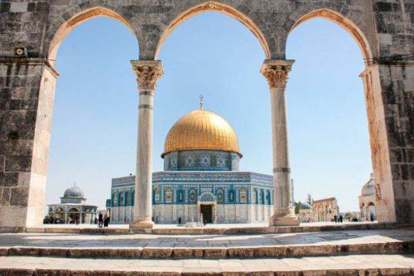 Noi ciocniri între palestinieni şi poliţia israeliană