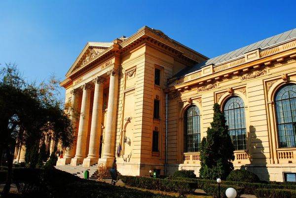 Record de candidaţi pentru admiterea în UMF "Carol Davila"