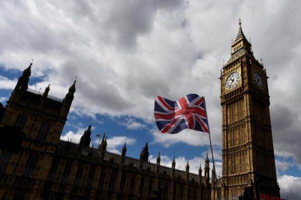 Guvernul britanic cere Uniunii Europene renegocierea măsurilor post-Brexit privind Irlanda de Nord