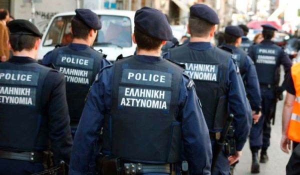 Poliţia greacă a raportat 25 de arestări după un protest anti-vaccinare
