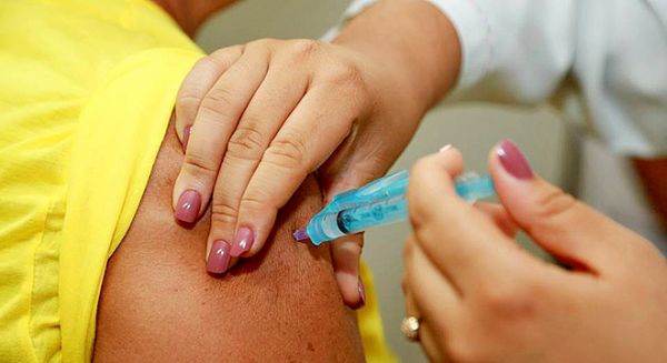 Vaccinarea şi testarea profesorilor, prioritatea ministerului