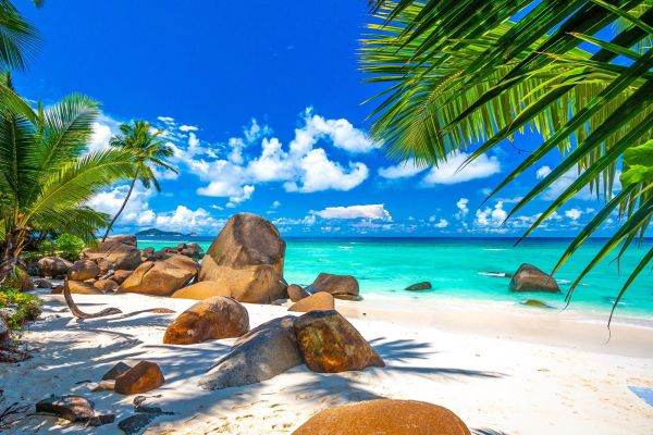 Eturia şi Răzvan Pascu lansează 2 noi zboruri charter spre insulele Seychelles, în martie 2022