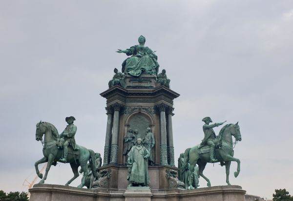 Monumentul Mariei Tereza, din Viena