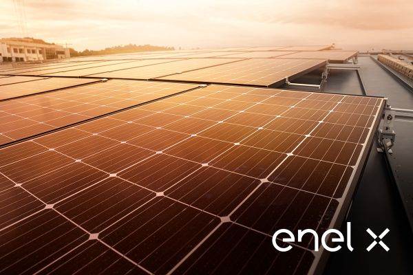 Enel X România construieşte pentru Nimet două centrale fotovoltaice