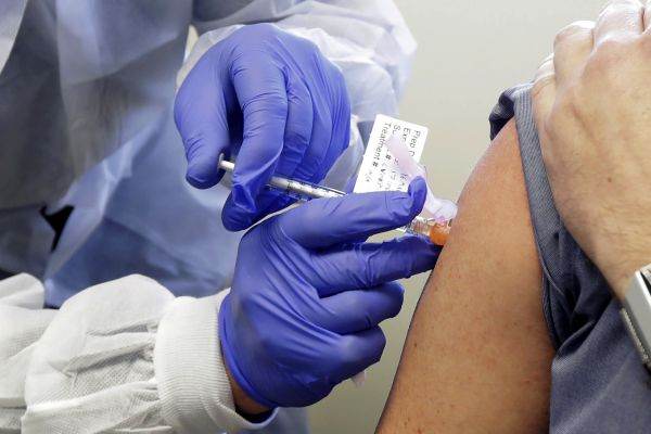  60,14% dintre angajaţii în Sănătate sunt fie vaccinaţi, fie s-au infectat cu SARS-C0V-2 şi au anticorpi