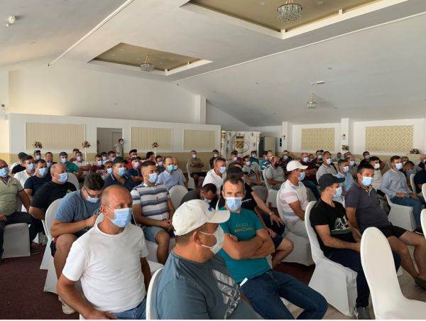 AIPROM a organizat o întâlnire de lucru cu fermierii şi reprezentanţii fitofarmaciilor din Dâmboviţa