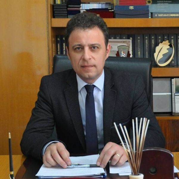 "România nu a scăpat de băieţii deştepţi, dimpotrivă, tunurile se dau acum la un nivel mult mai mare!"