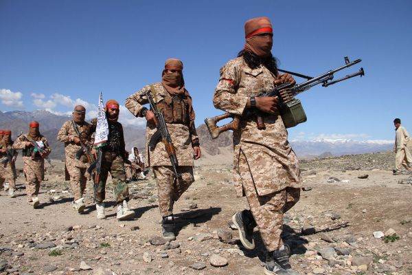 Talibanii controlează 65% din Afganistan