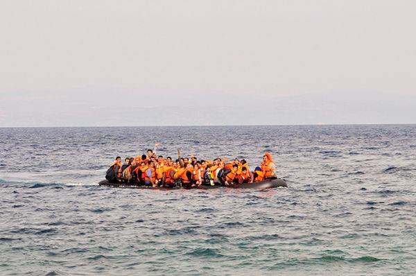Un număr record de migranţi a traversat Canalul Mânecii într-o singură zi