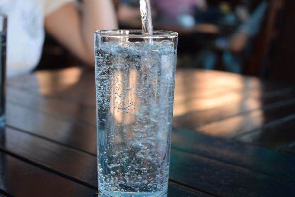 Record la vânzarea de apă minerală