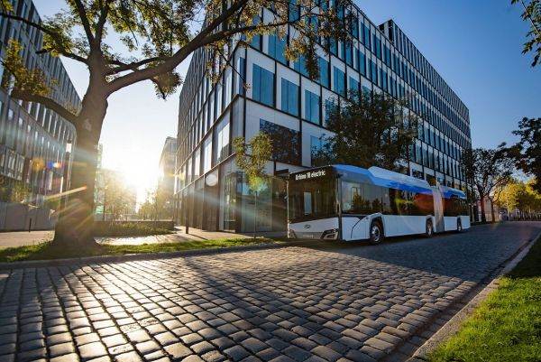 Solaris anunţă finalizarea livrărilor de vehicule electrice pentru transport public la Craiova şi Mediaş