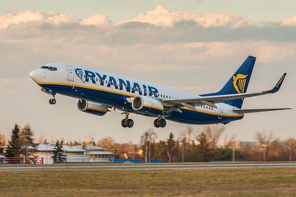 Ryanair anunţă creşterea rezervărilor pentru 2021