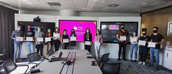 Huawei România a premiat studenţi ai UPB la finalul celei de-a VIII-a ediţii a programului Seeds for the Future
