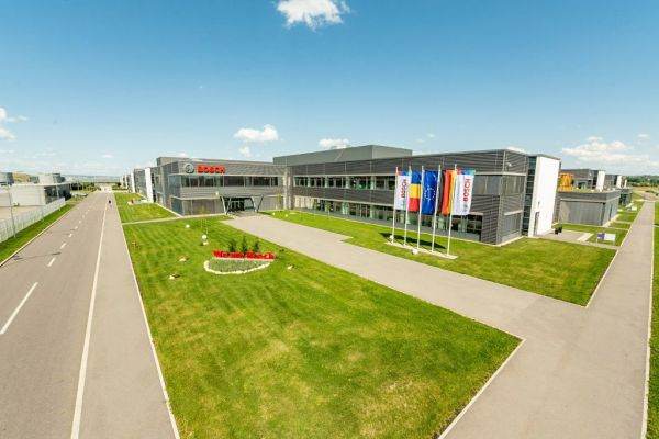 Bosch deschide oficial a treia hală de producţie la Cluj