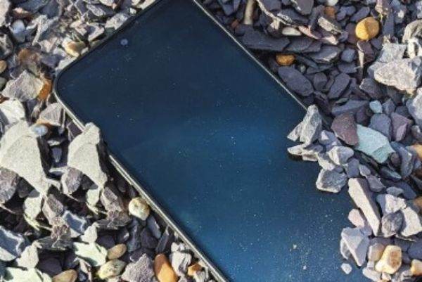 Motorola lansează o serie de telefoane rezistente la şocuri