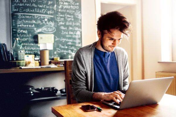 Oracle oferă programe gratuite de instruire şi certificare pentru Oracle Cloud Infrastructure
