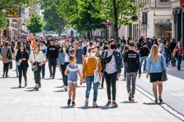 Portugalia renunţă la măştile de protecţie în spaţiile deschise