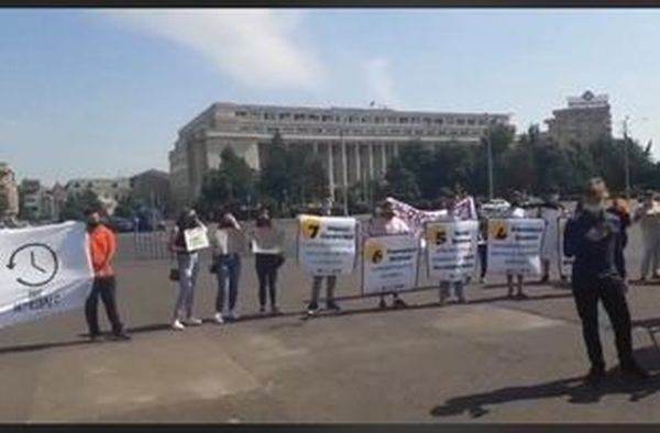 Sursă foto: Asociaţia Elevilor din Bucureşti şi Ilfov