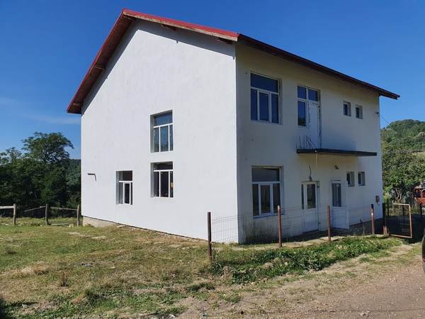 Elevii revin în aceleaşi şcoli fără autorizaţie sanitară de funcţionare şi de securitate la incendii